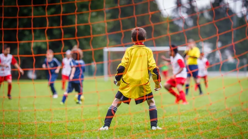 A történelmi ifjúsági futballklub esélye az újrakezdésre