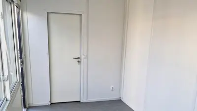 20 lábas portakonténer szaniterrel